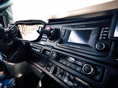 Sicherheitsfahrzeug der Spedition Jachmann